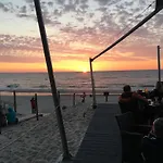Апартаменты Wolin-travel Dom Przy Parku Мендзыздрое